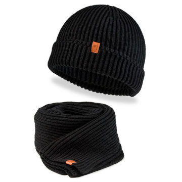 DTCH.FIT Beanie & Scarf Set Beautiful Black - One Size